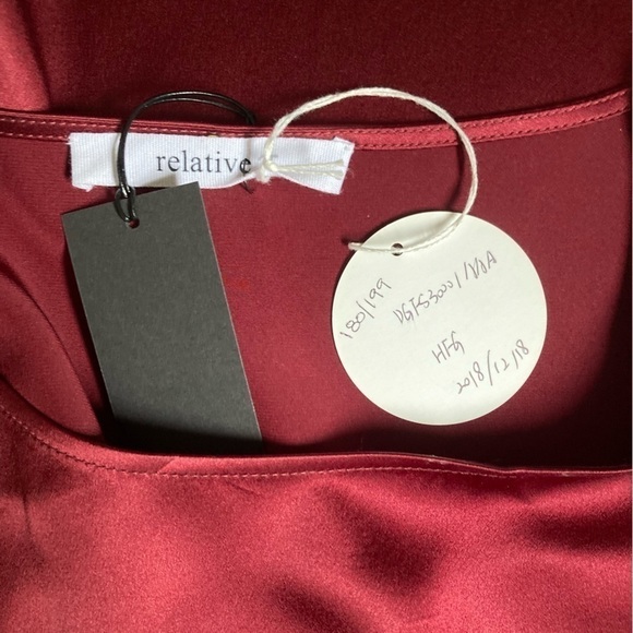 NWT Relative Pi Flap Pocket Slouchy Hooded Bomber Jacket in Mahogany Berry - Picture 11 of 12